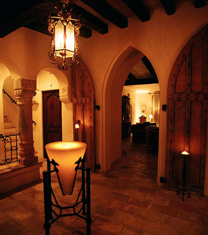 Inspiration for a transitional entryway remodel in Orange County