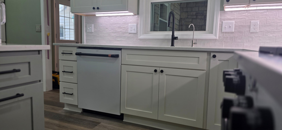 Light and bright kitchen Remodel in Mount Vernon, OH