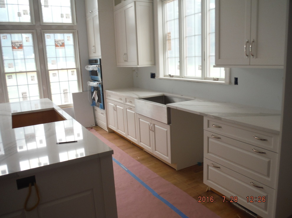 Example of a transitional kitchen design in Baltimore