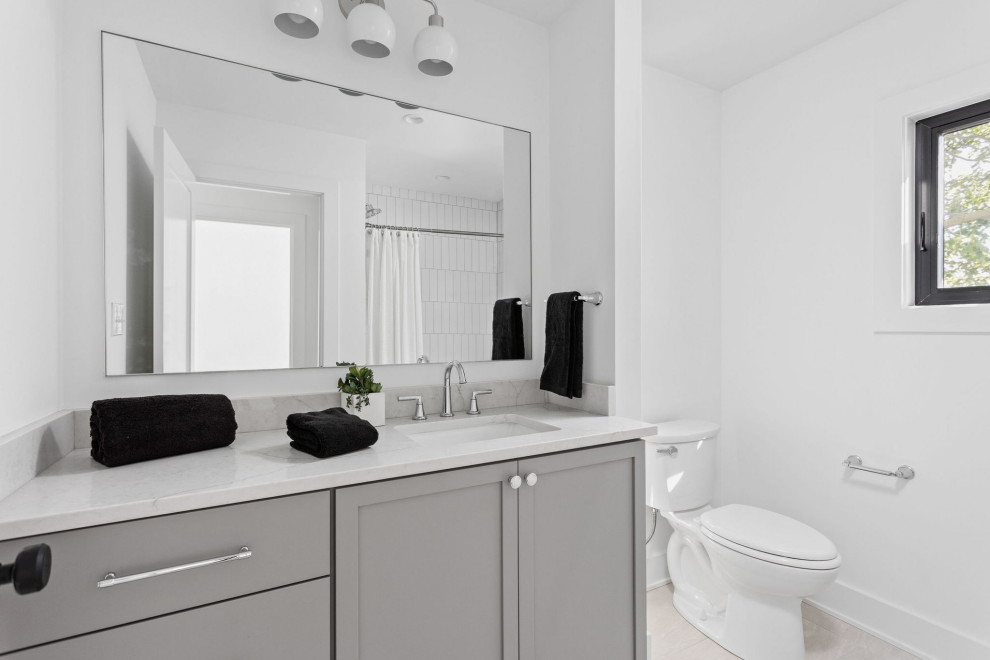 Inspiration for a transitional home design remodel in Indianapolis