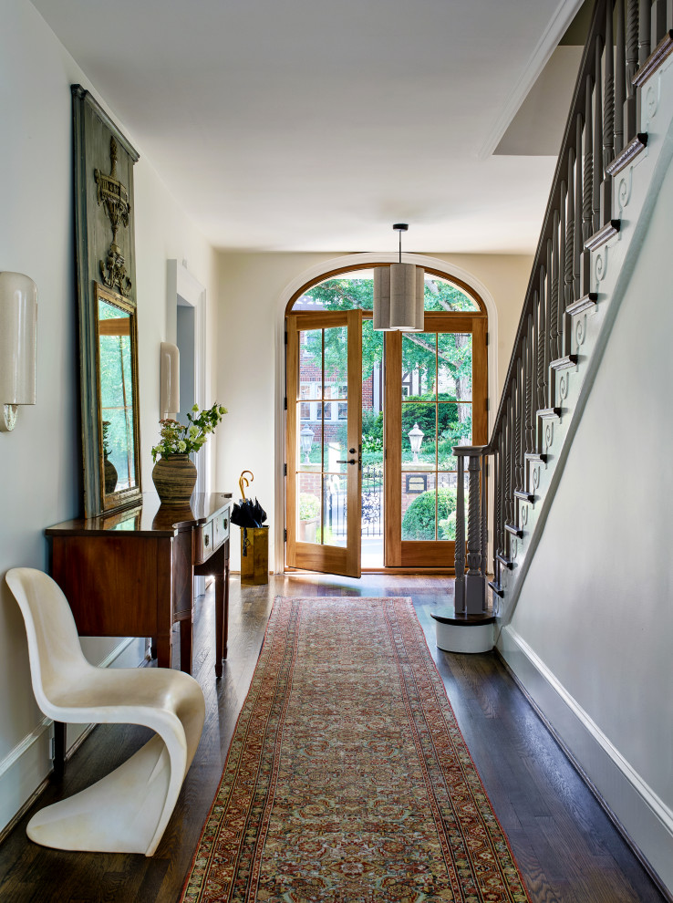 Example of a transitional entryway design in DC Metro