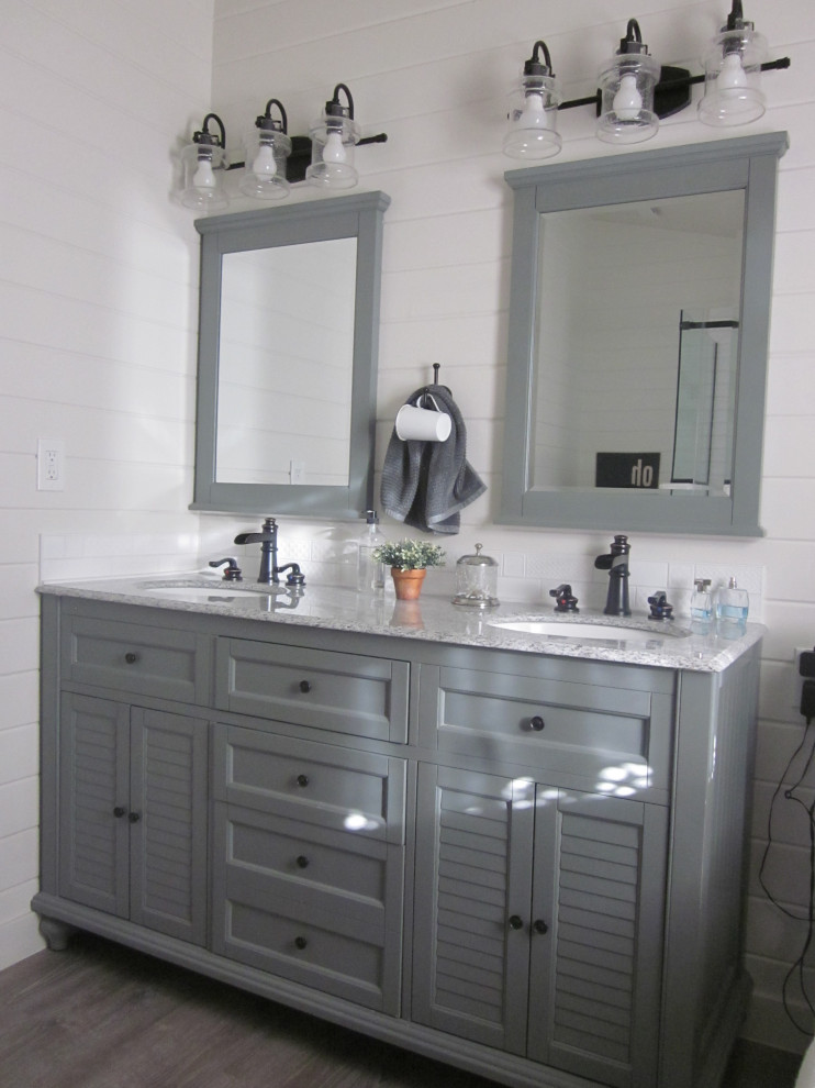 This is an example of a farmhouse bathroom in Salt Lake City.