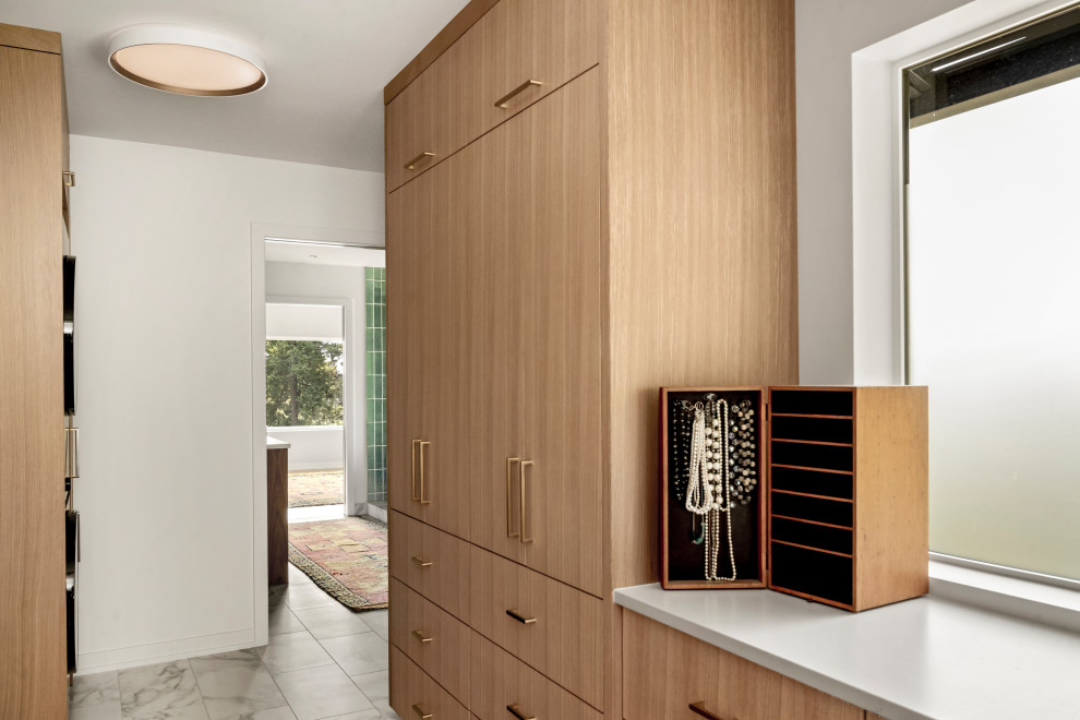 SW PDX Primary Bathroom/Primary Walk-in Closet