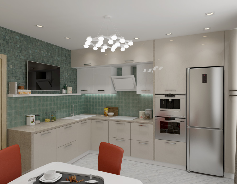 На своей волне.