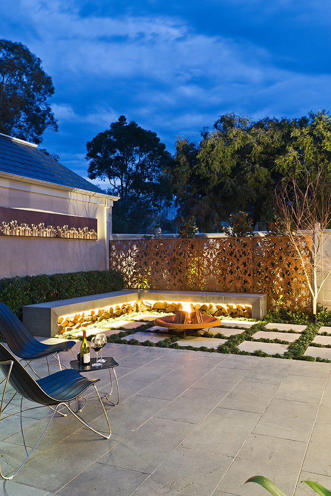 Inspiration for a contemporary garden in Melbourne.