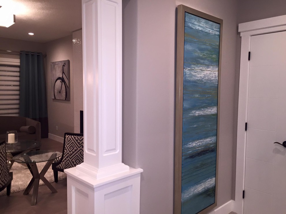 Transitional entryway photo in Calgary