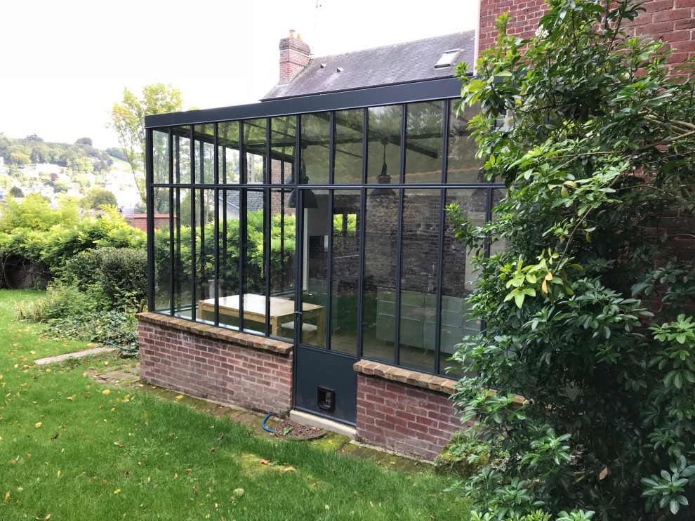 Design ideas for a large classic conservatory in Other.