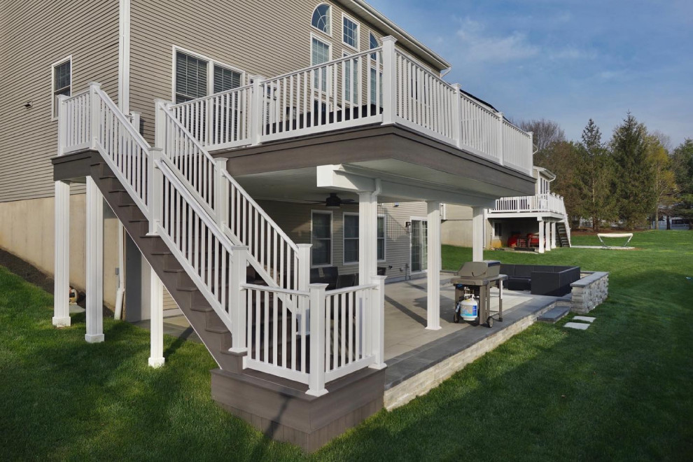Manalapan, NJ: Multi-layered Spaces with Deck, Patio & Outdoor Lighting