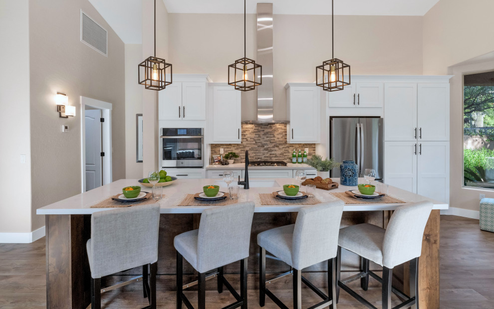 Kitchen - transitional kitchen idea in Phoenix