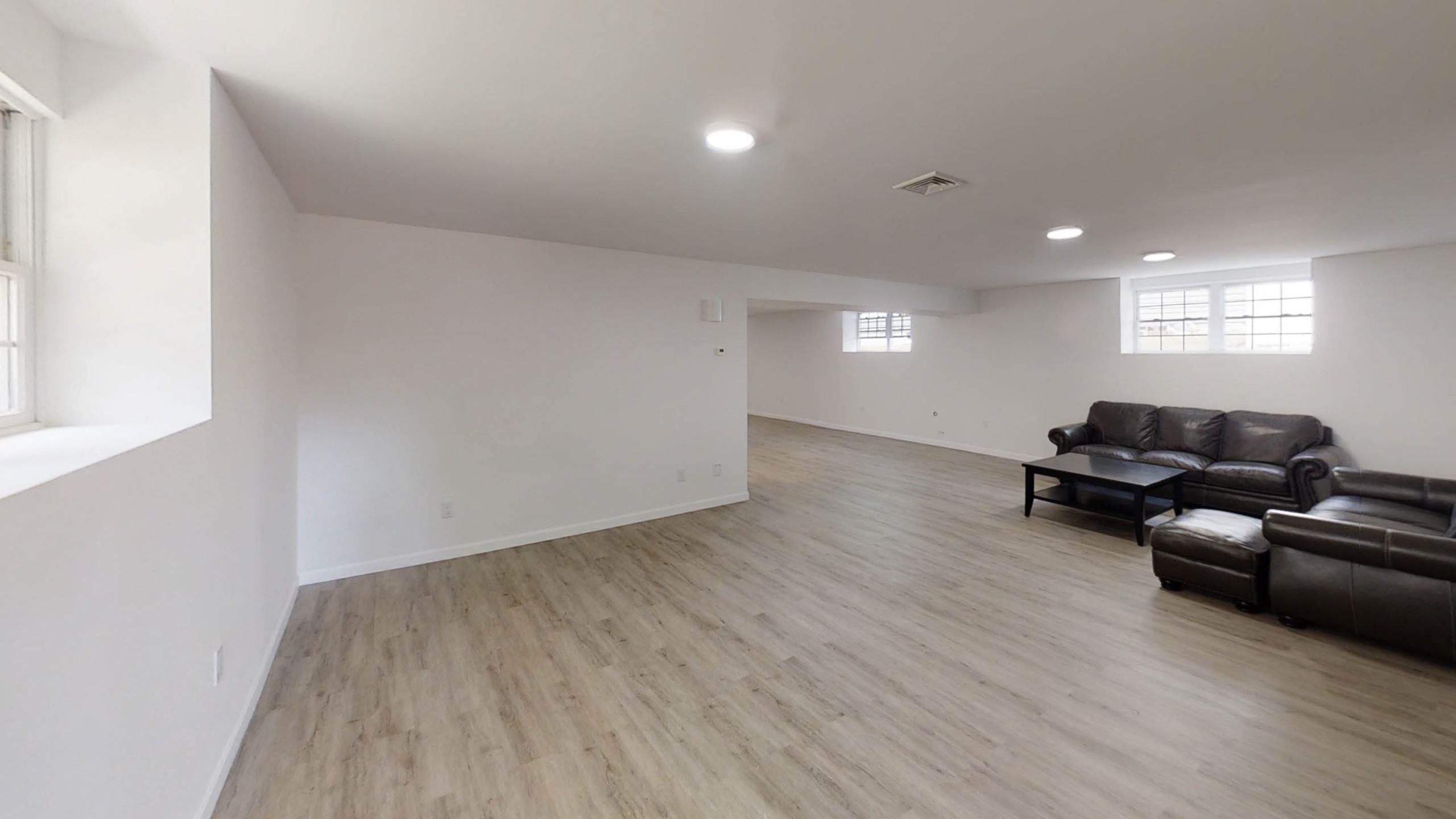 20 Eaton St