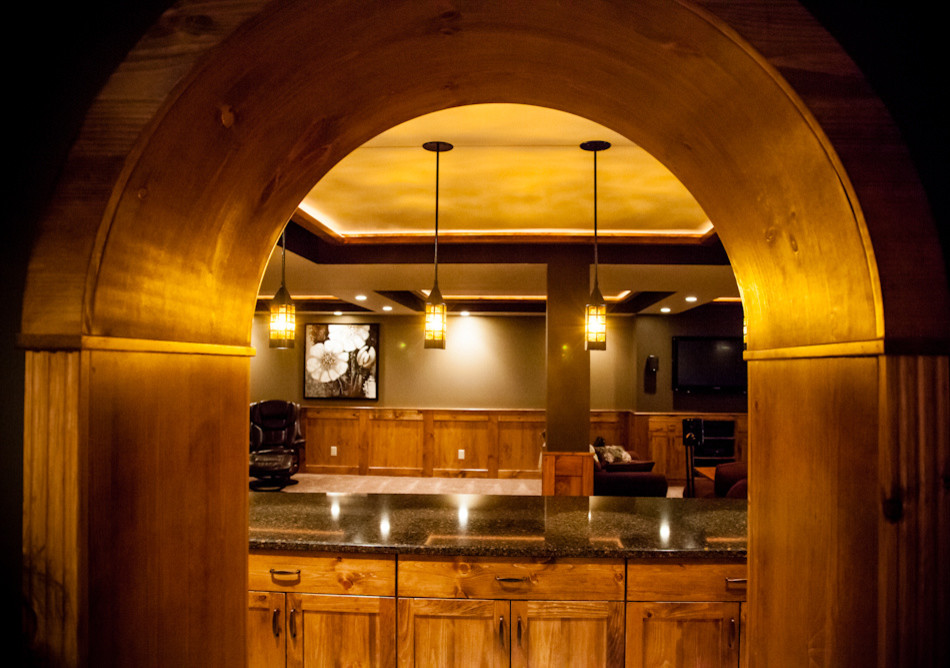 Inspiration for a rustic basement remodel in Toronto