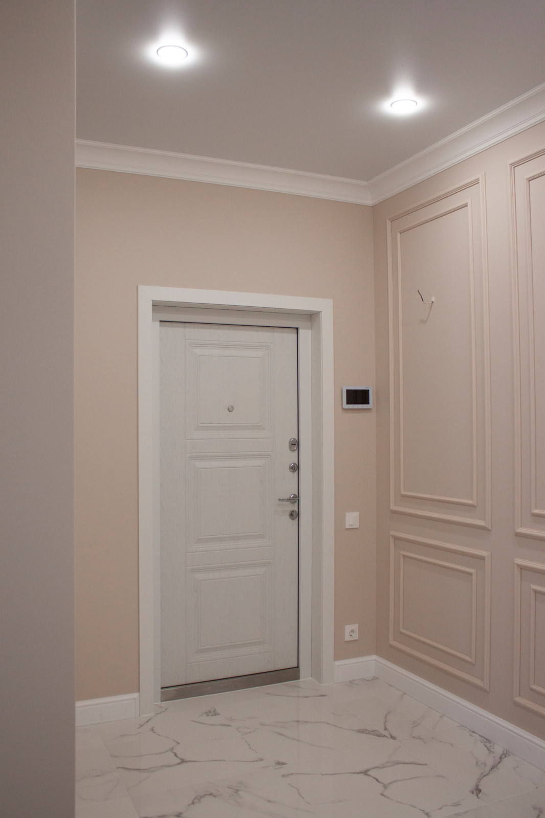 Двухкомнатная квартира в неоклассическом стиле