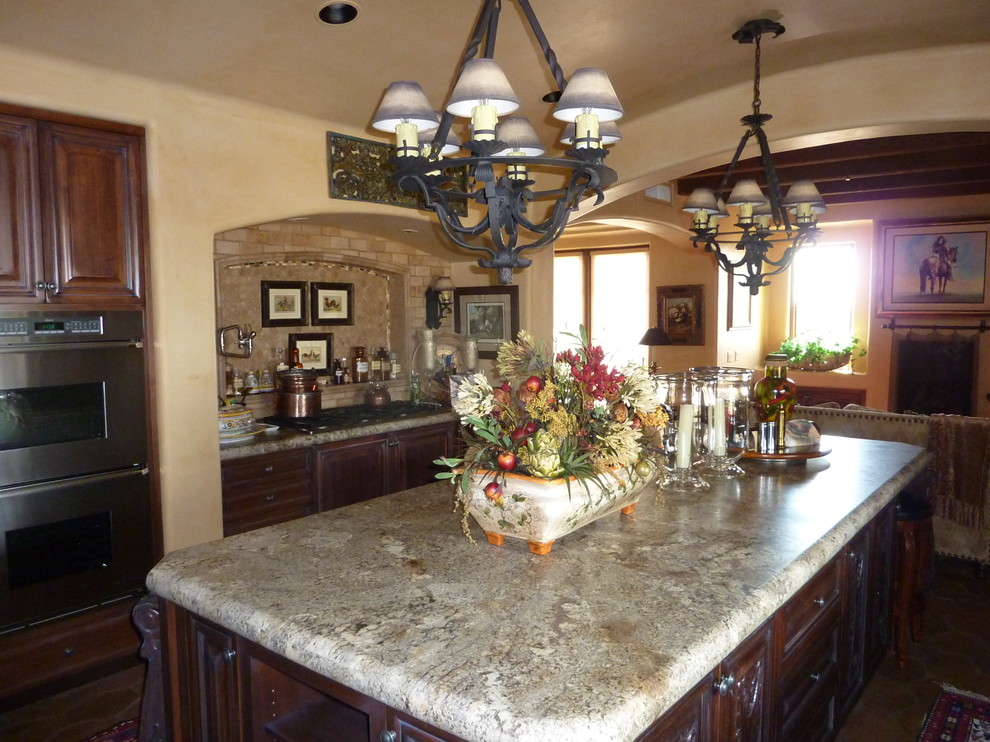 Example of a transitional kitchen design in Orange County