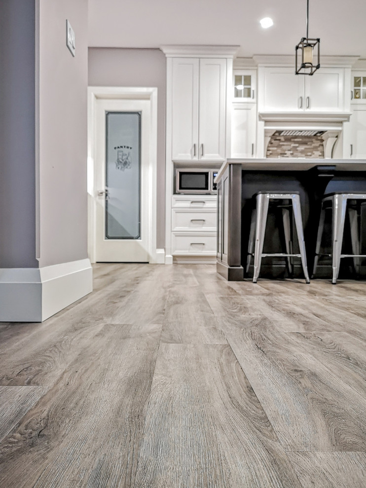 Home design - transitional home design idea