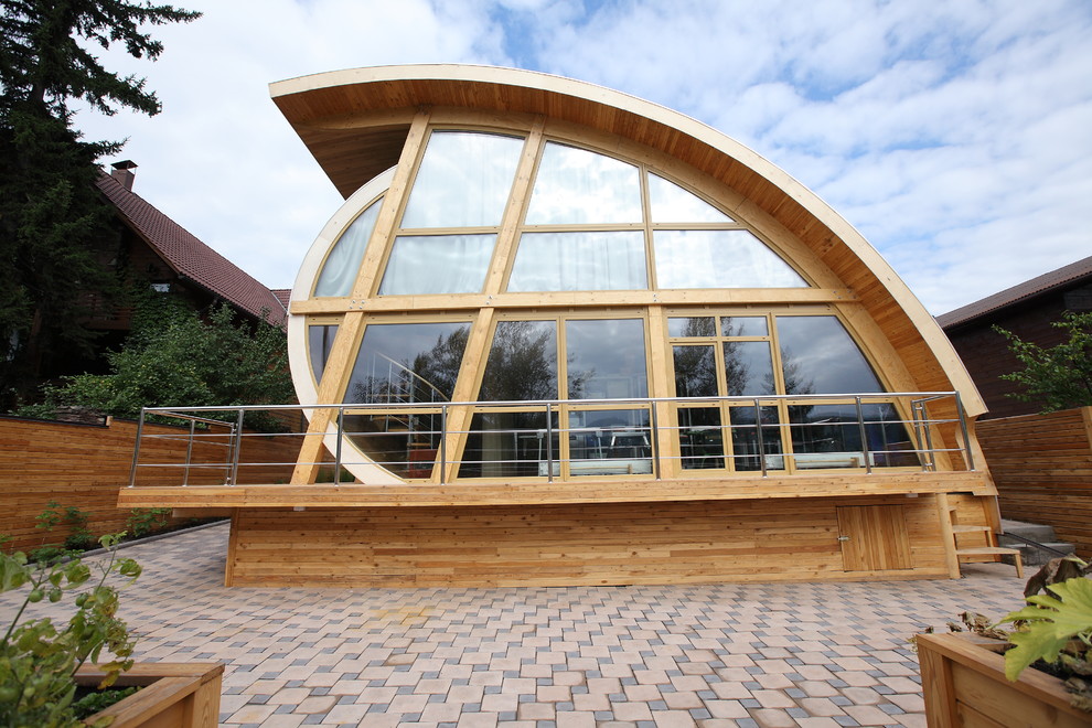 Не обычная архитектура Красноярска - дом на берегу Енисея