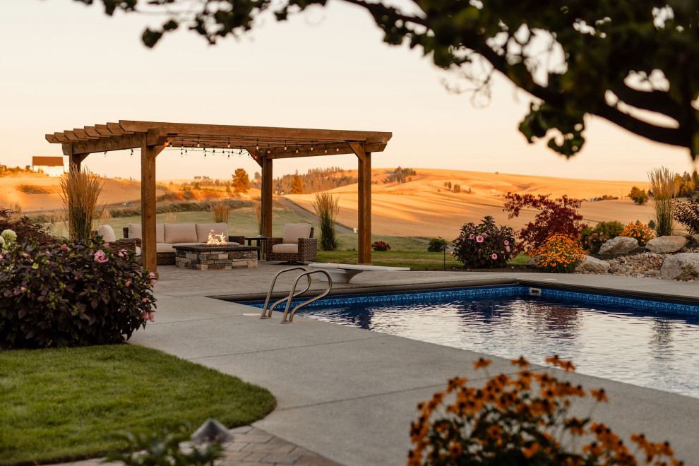 Home design - transitional home design idea