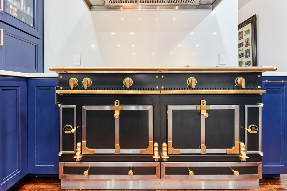 La Cornue Range: Craftsmanship in Brass and Steel