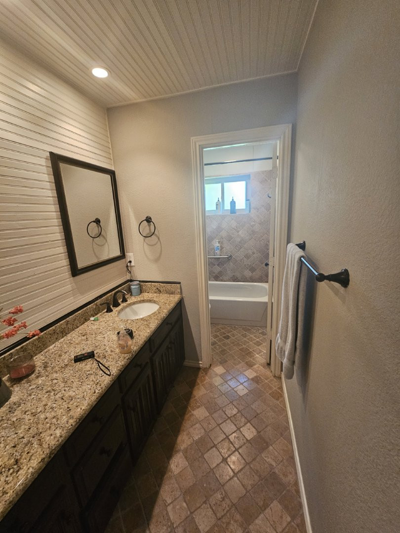 Richardson, TX - Full Guest Bathroom Remodeling