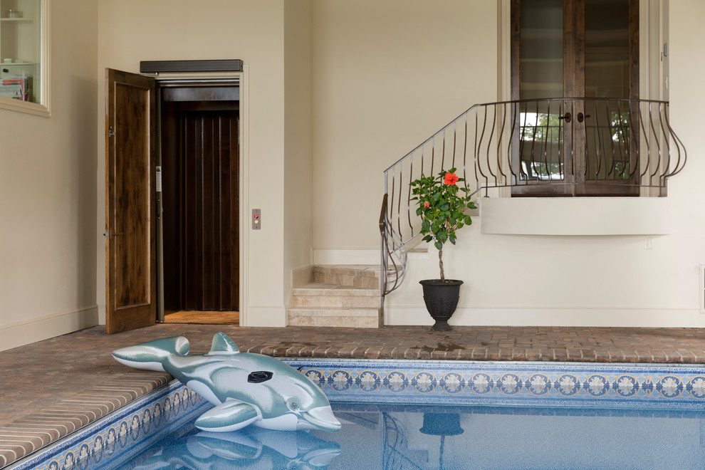 Home design - transitional home design idea in Minneapolis