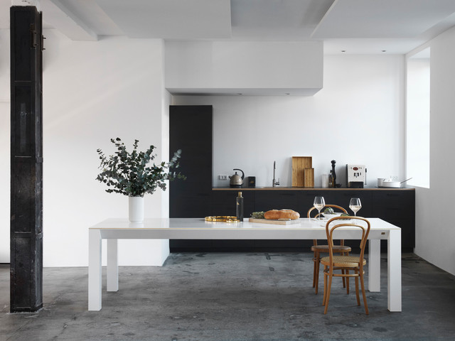 La Famiglia Furniture 