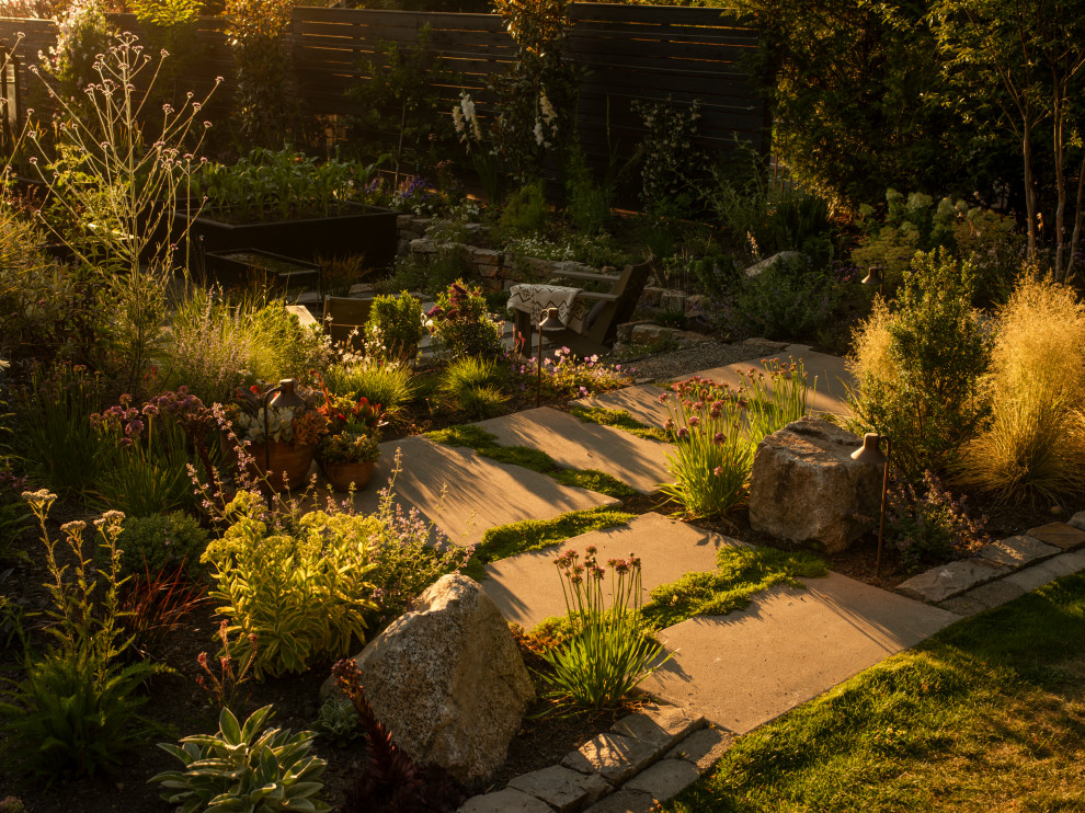 Inspiration for a contemporary landscaping in Seattle.