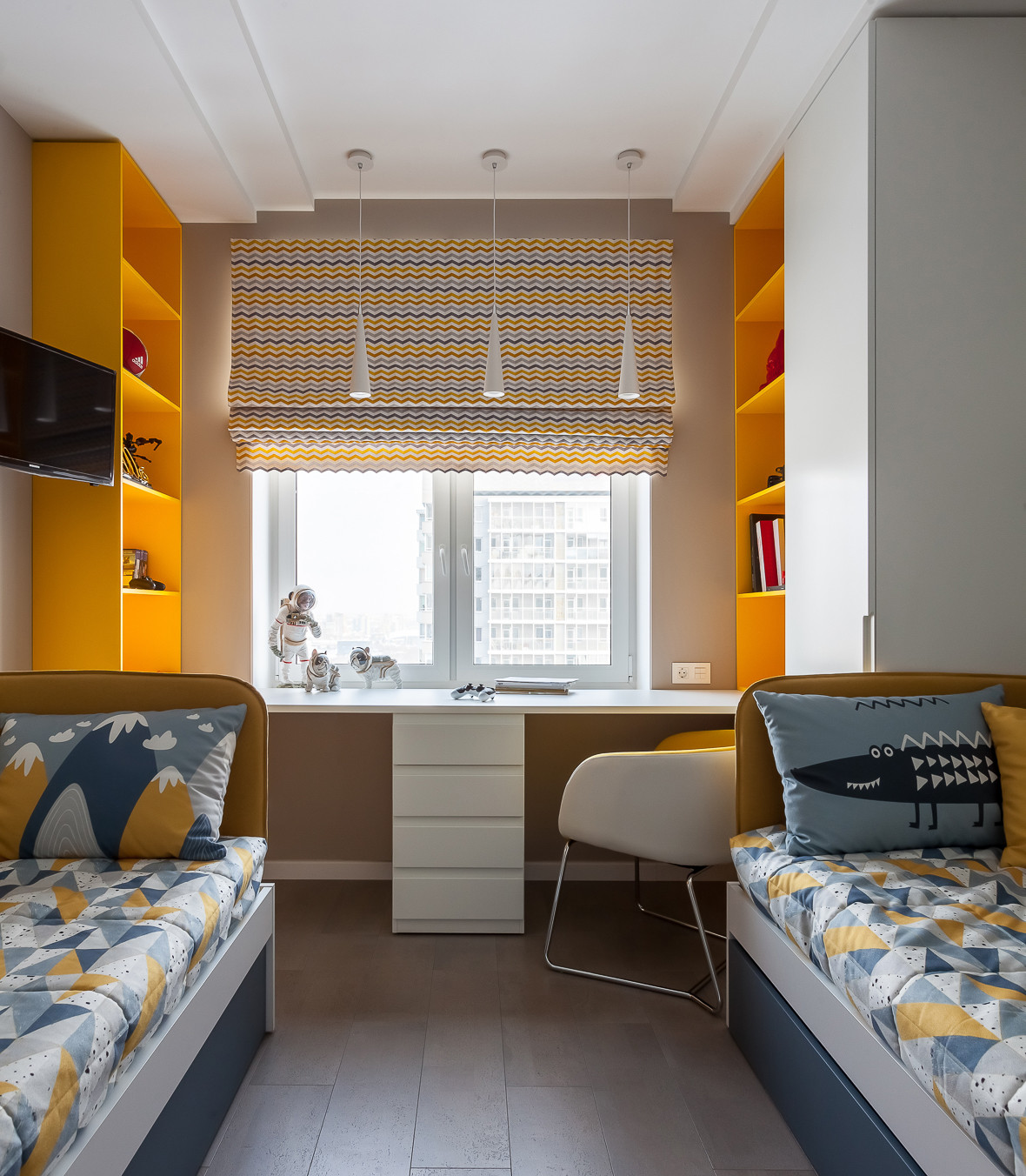 Компактная трехкомнатная квартира с круглой кроватью