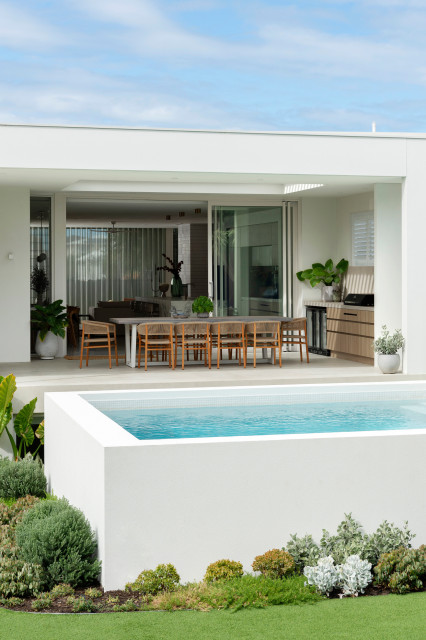 Sorrento Project modern-pools-and-hot-tubs
