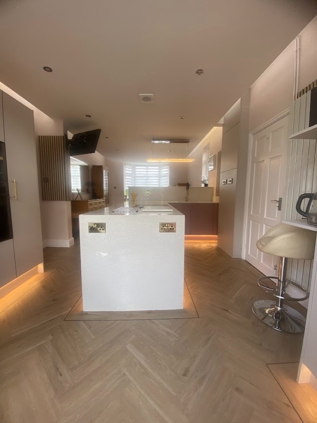 The Burbage Kitchen - Sodermalm - RRP £16,000 - Luxe Price £13,500