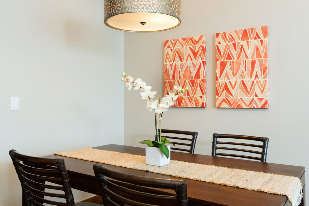 Photo of a contemporary dining room in Hawaii with grey walls.