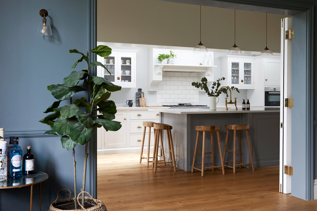 A Beautiful Connection Between A Kitchen And A Dining Room