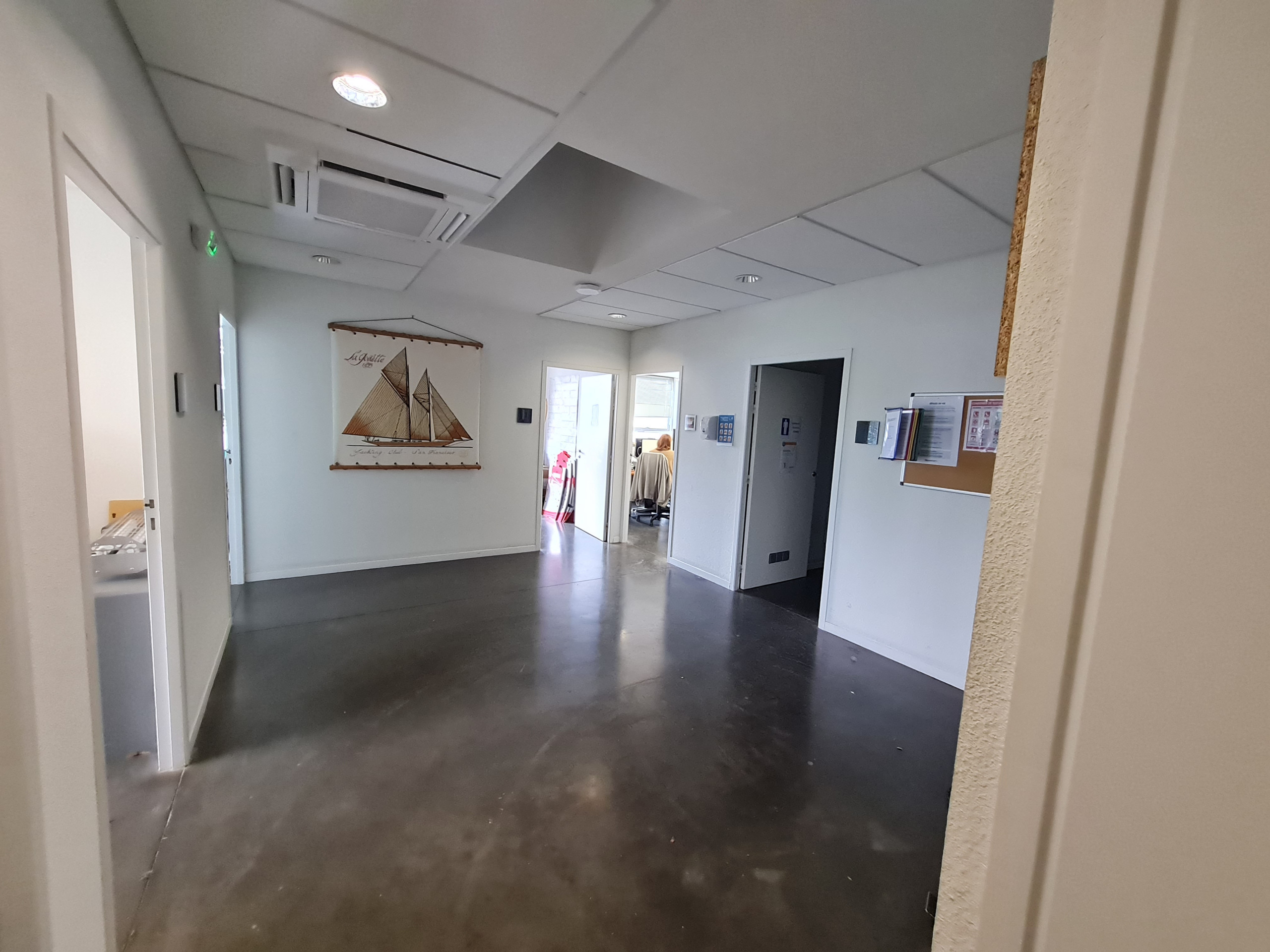 Agencement locaux professionnels