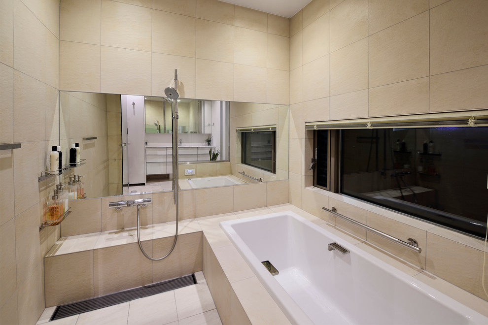 Design ideas for a modern bathroom in Nagoya.