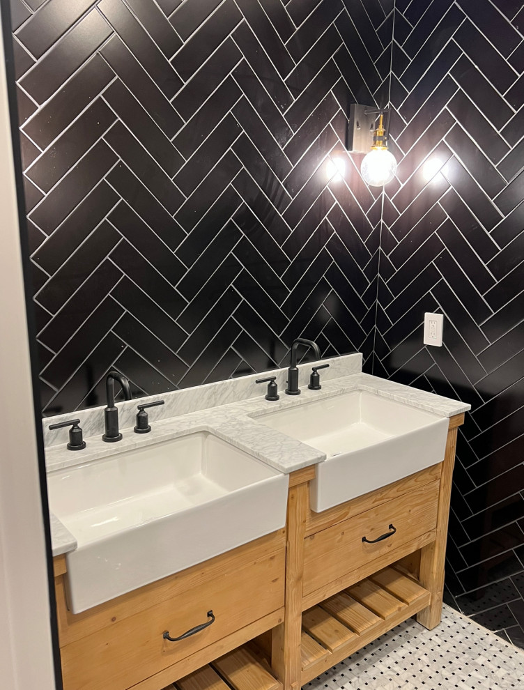 Rustic Chic Bathroom - Northport