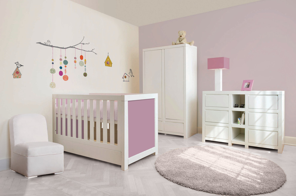 Photo of a contemporary nursery for girls in Lyon.