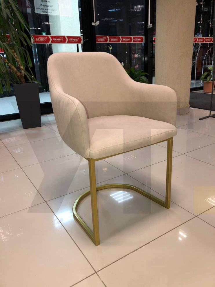 Обеденные и барные стулья