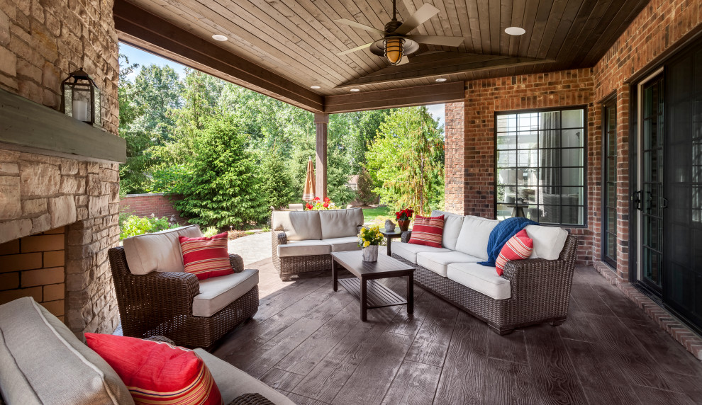 Home design - transitional home design idea in Detroit