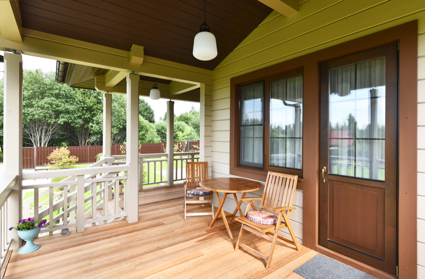 Терраса и дом