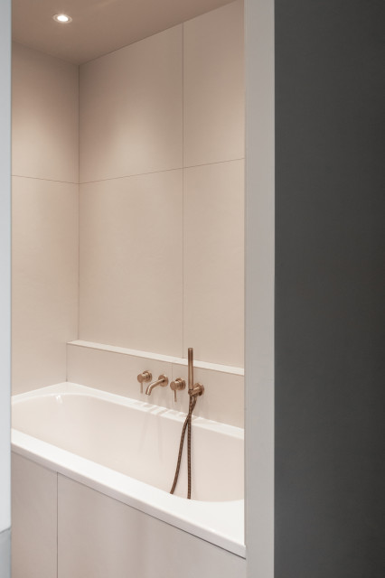 chantier montagne sainte Genevi&egrave;ve modern-badezimmer