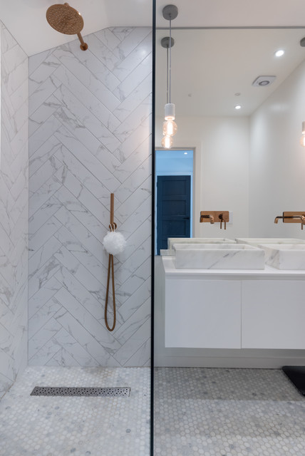 Windmill Drive contemporary-badrum