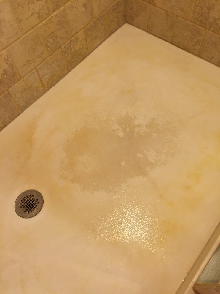 Cleaning Ceramic Tiles in Shower