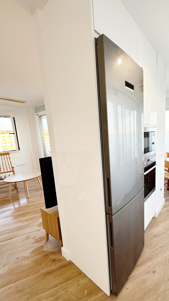 Paraíso Marítimo: Diseño de interior de una apartamento Frente al Mar