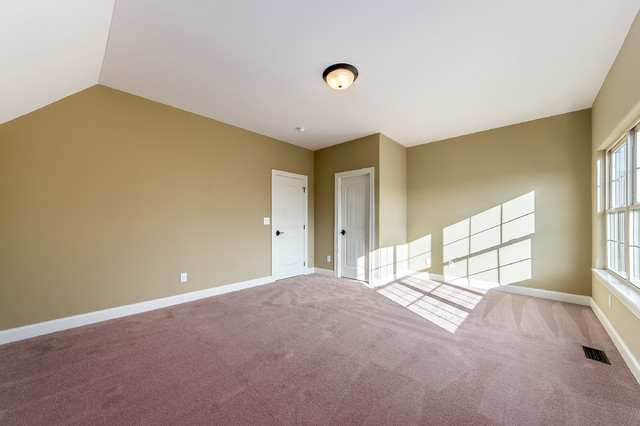 Inspiration for a transitional home design remodel in Columbus
