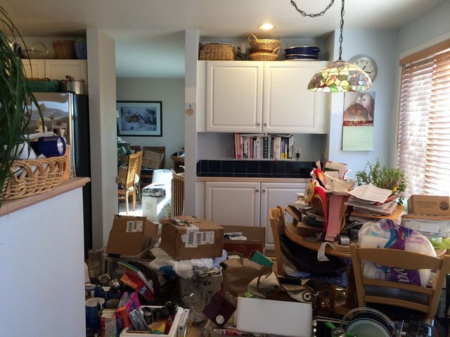 Kitchen - Before 