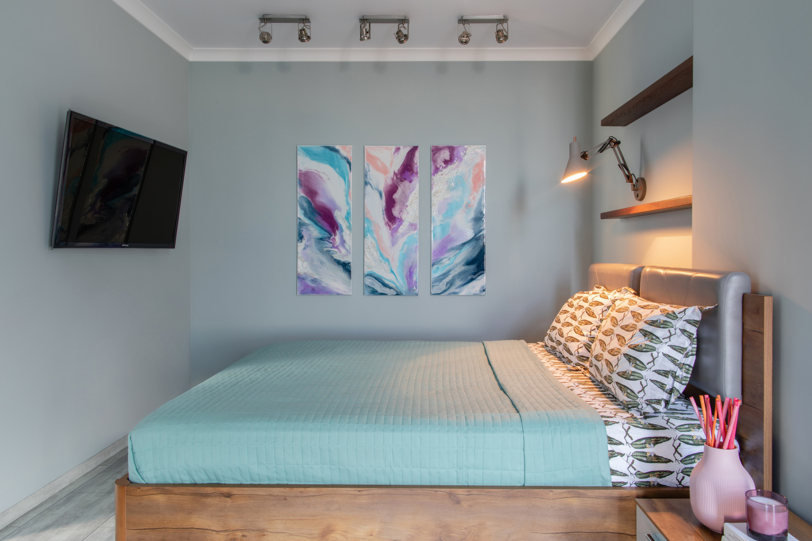 Розовое с зелёным и другие