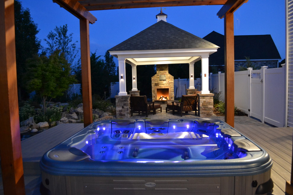 Example of a classic pool design in New York