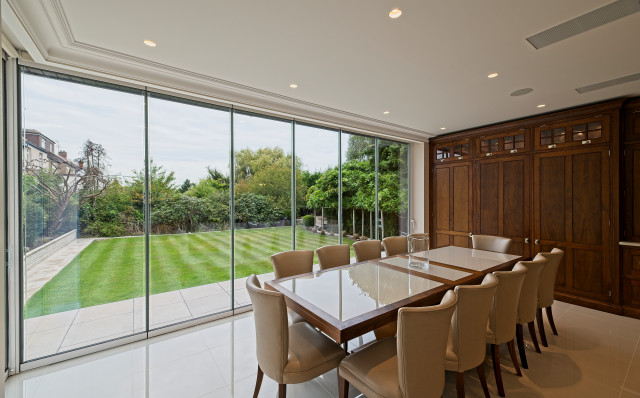Open Plan Kitchen with Bespoke Glass Doors modern-esszimmer
