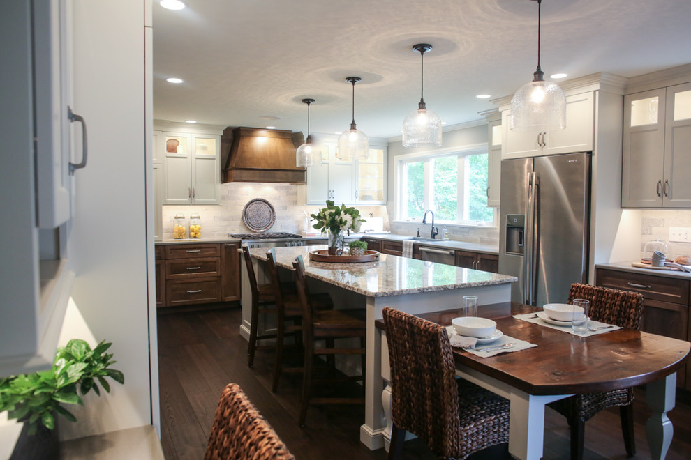 Home design - transitional home design idea