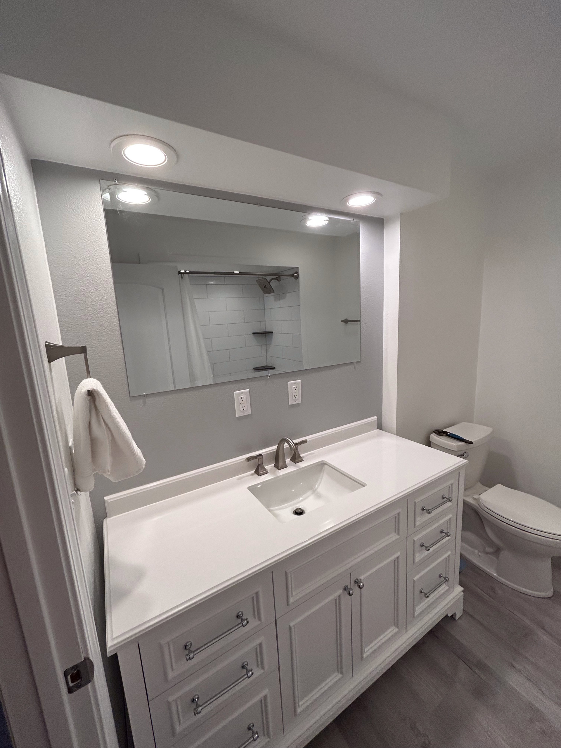 Example of a trendy bathroom design in Other