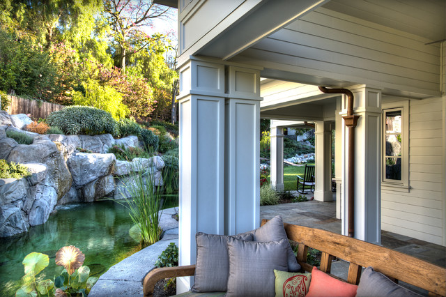 Traditional Cape Cod remodel klassisch-patio