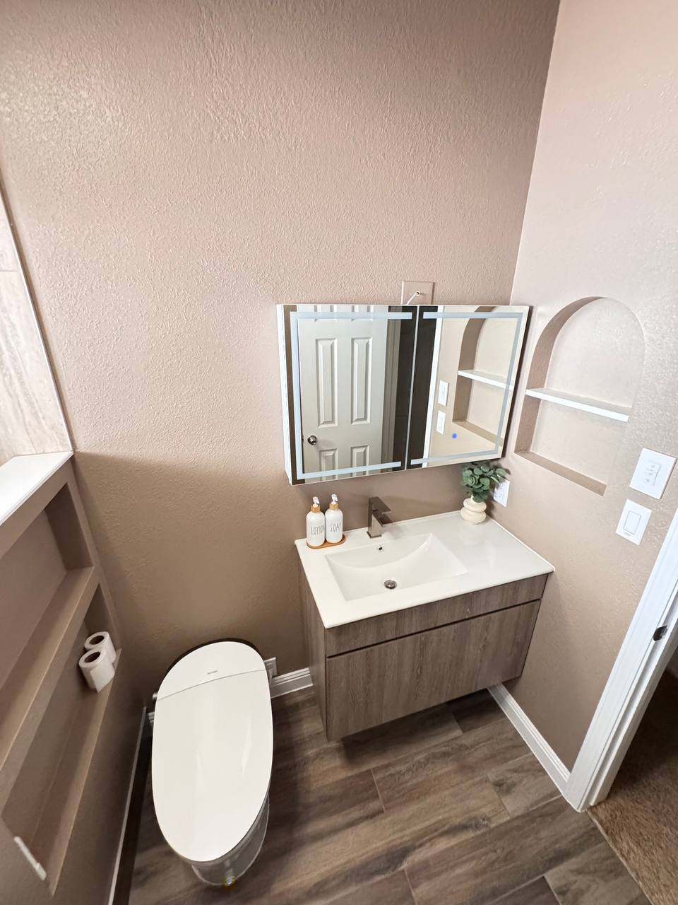 Small Luxury Bathroom